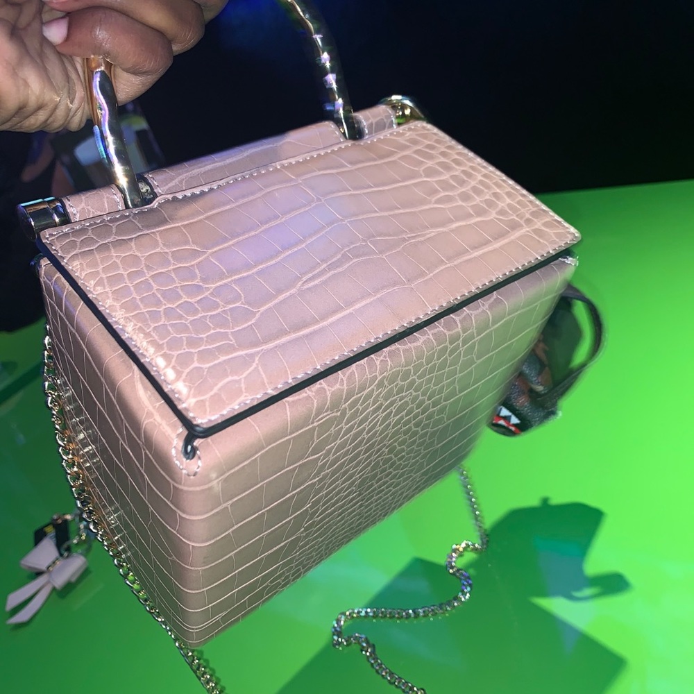 Box shaped purse